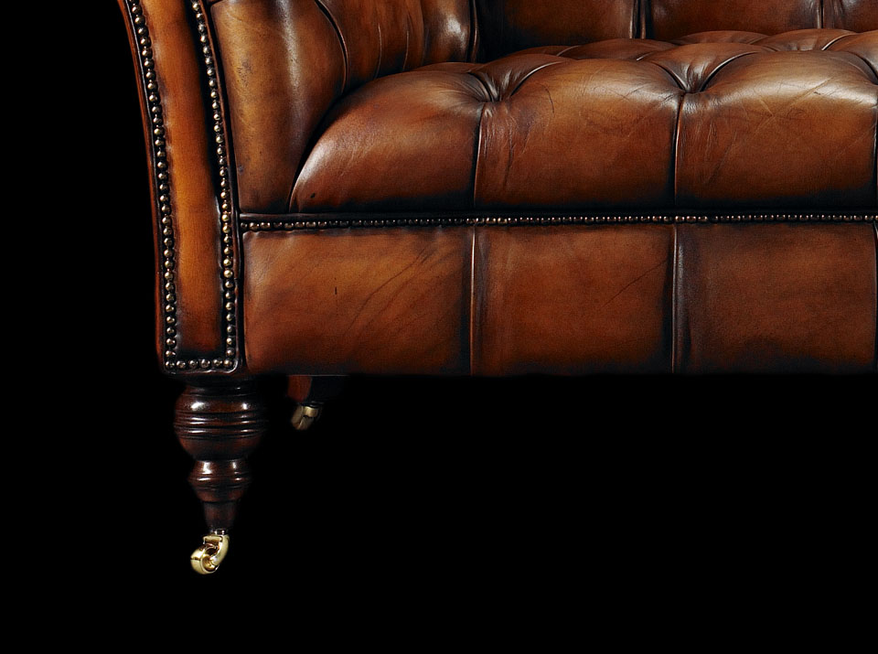 Sofá Chesterfield Philip Stanhope coloreado a mano