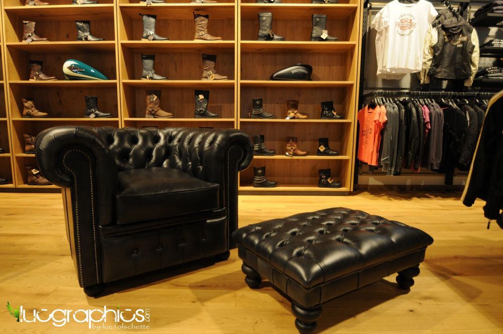WILLIAM CHAIR AND FOOTSOOL IN CRACKLE BLACK LEATHER