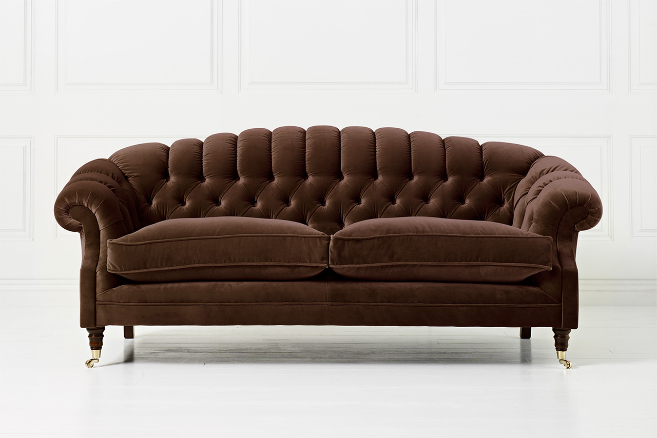 Sofá Chesterfield Bradwell en terciopelo marrón