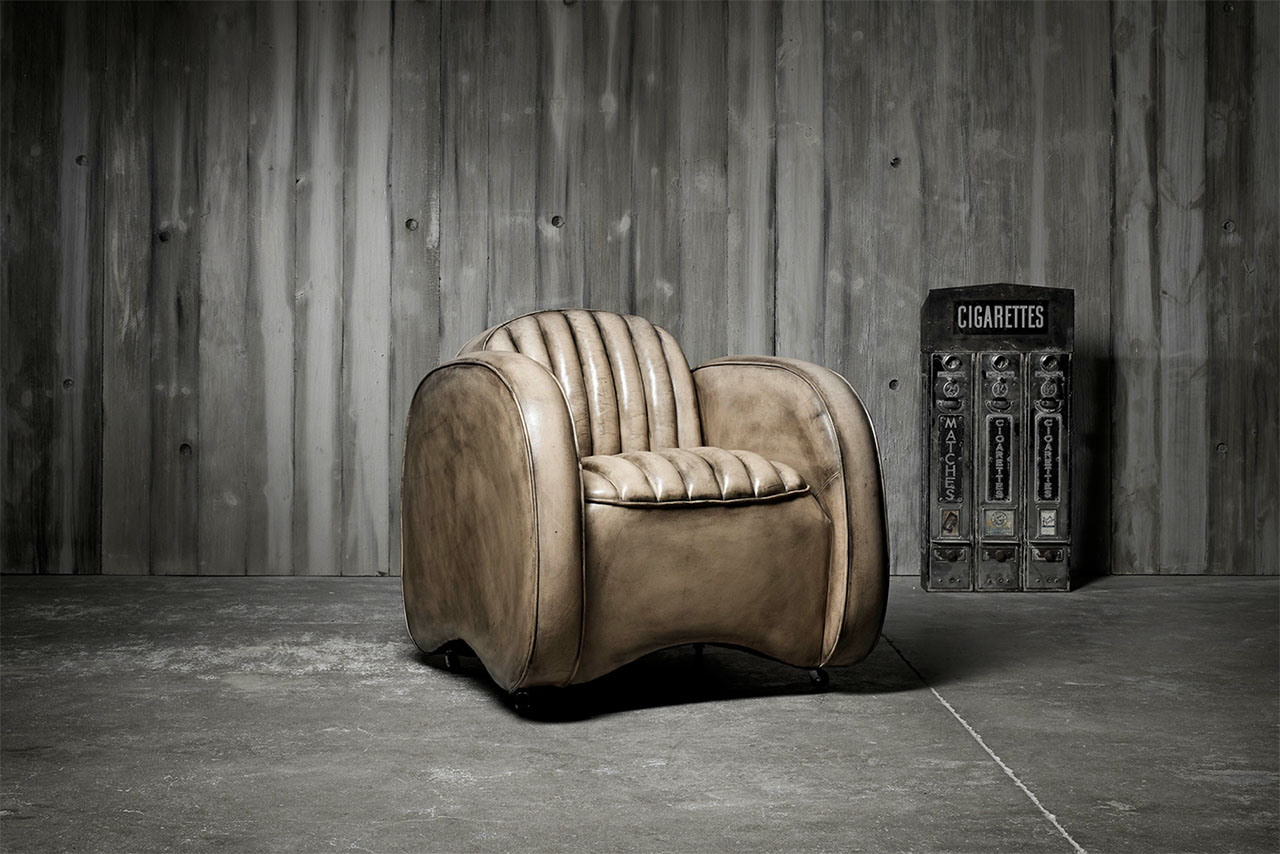 Sillón Club Mustang de cuero blanco teñido a mano