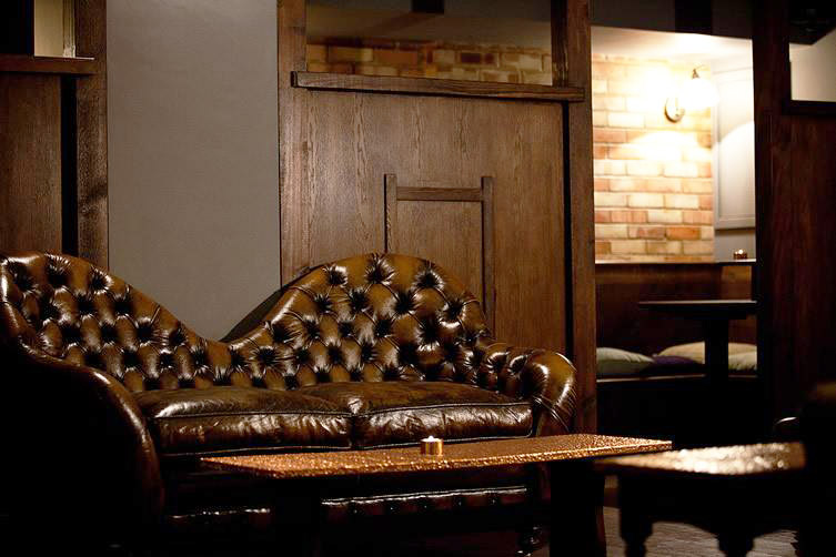 francis bacon chesterfield sofa
