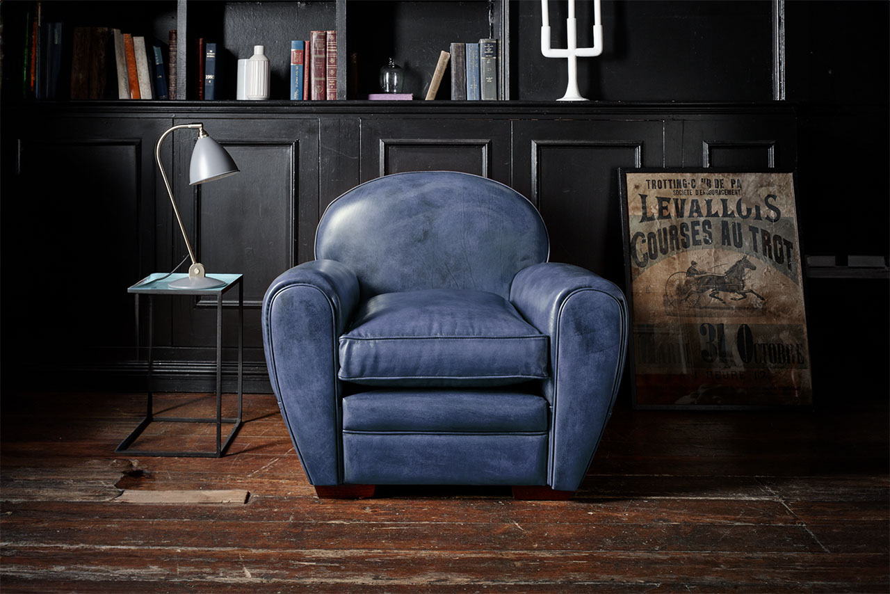Sillón Club Bowler de cuero azul teñido a mano
