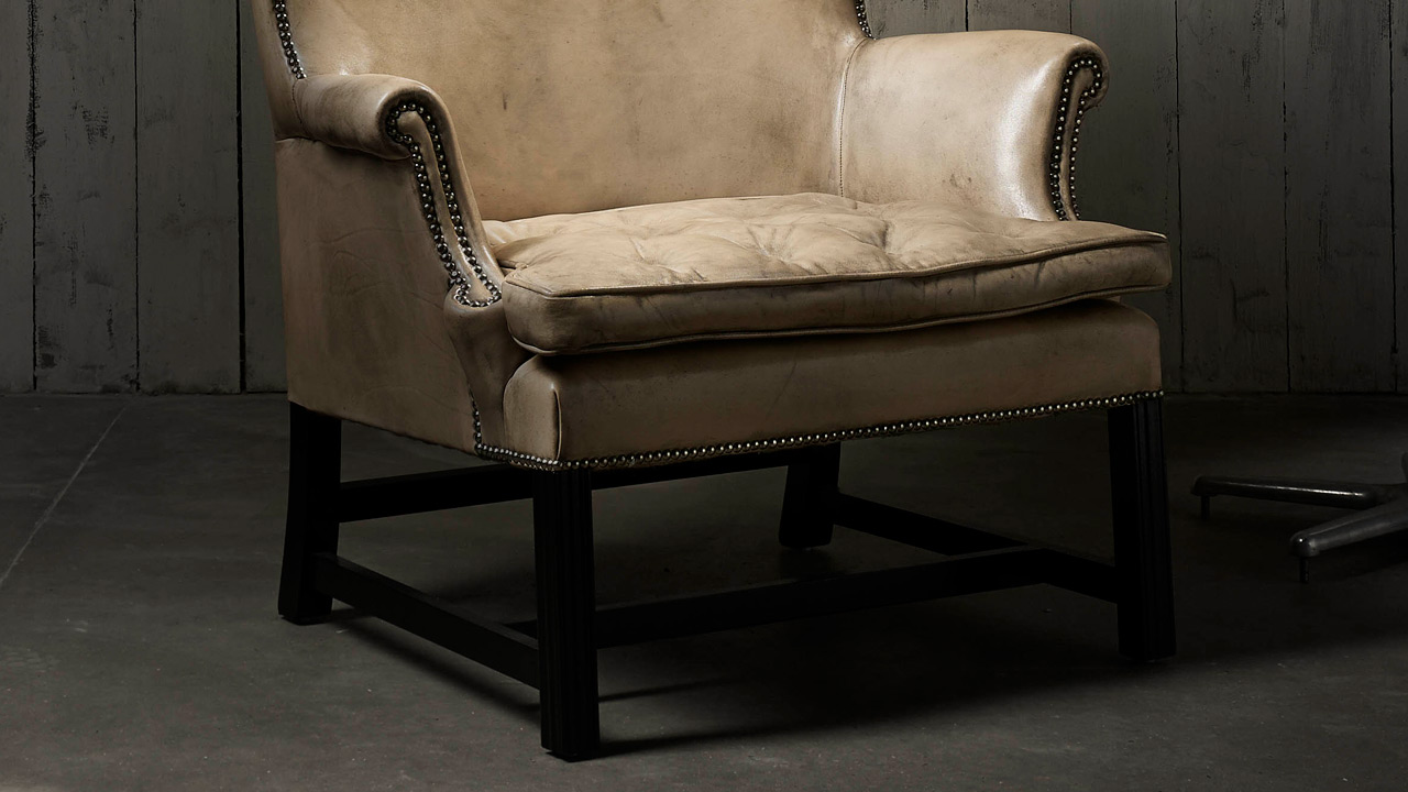 Georgian Curve Leather Wing Chair