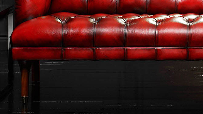 Parliament Ledersofa in Rot