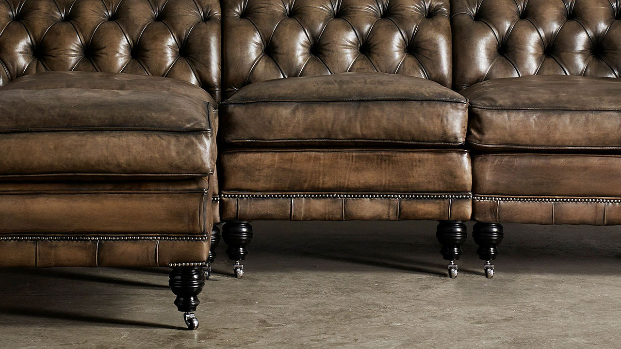 Samuel Jackson Modulares Chesterfield-Ecksofa