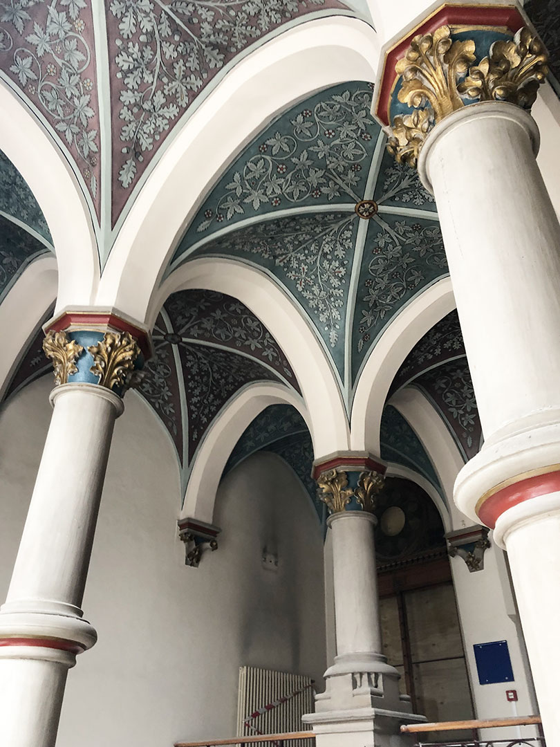 archway-right